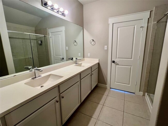 Building Photo - 12347 Breckenwood Mills Dr