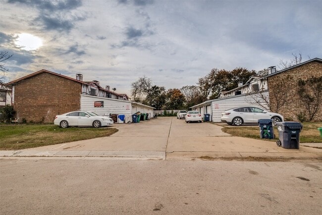 Building Photo - 3071 Olympia Dr