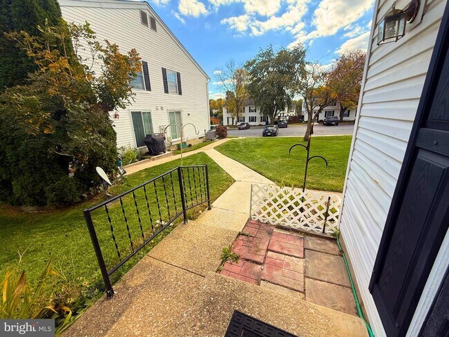 Building Photo - 5 Coliston Rd