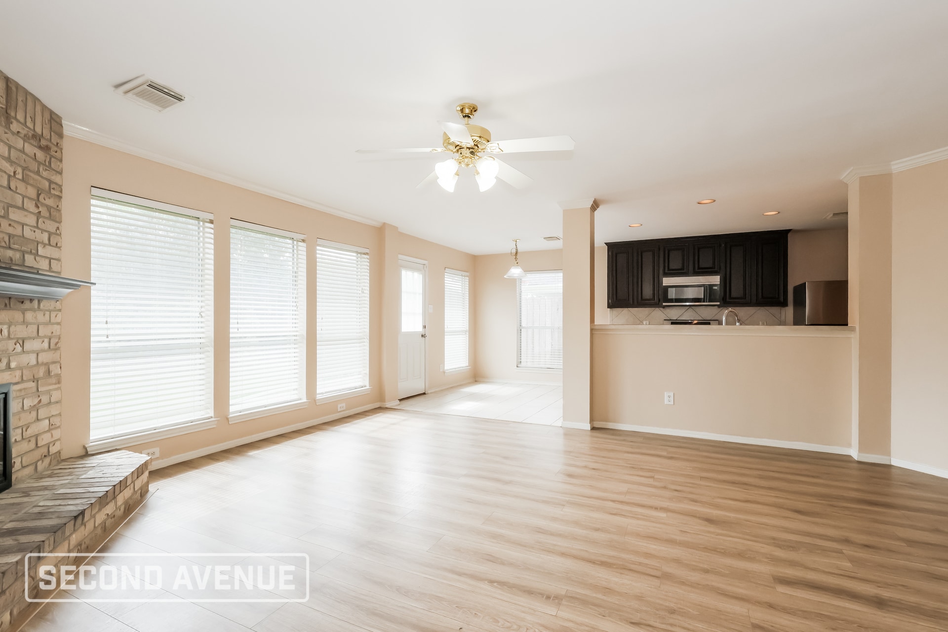 Building Photo - 21930 Golden Cedar Dr