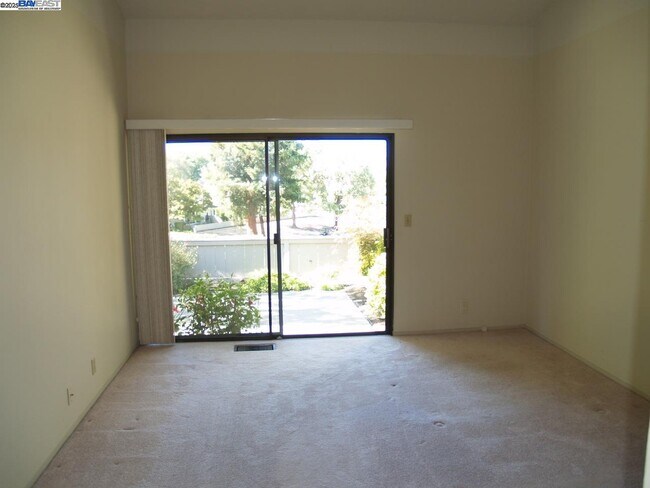 Building Photo - 515 Rolling Hills Ln