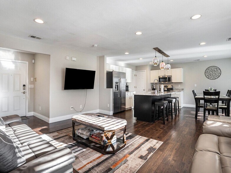 Building Photo - 7930 Marion Cir