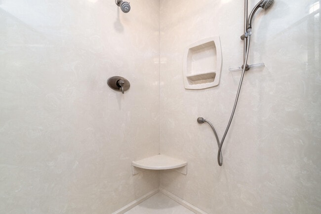 Building Photo - 202 Snug Harbour Dr