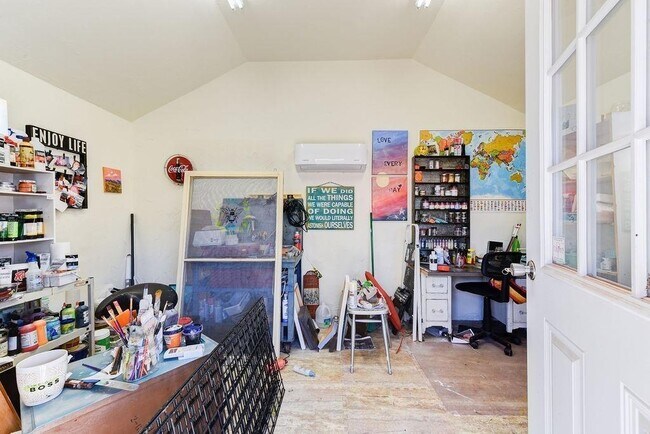 Building Photo - 3318 20th St