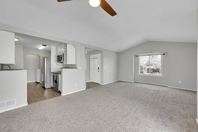 Building Photo - $2,375.00 - 3 Beds,2 Baths, Single Family ...