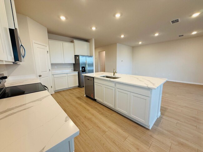 Building Photo - New build -  Be the 1st to move into this 4 bedroom home in Parish!