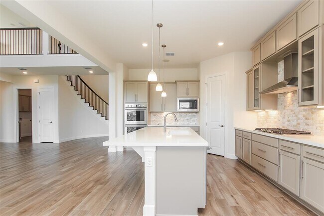 Building Photo - 607 Gunison Dr