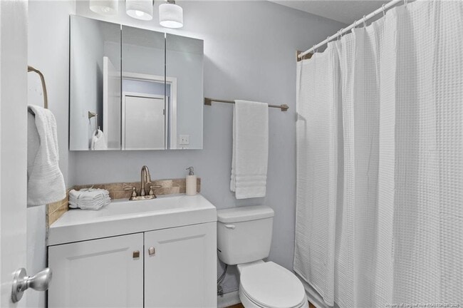 Building Photo - 1302 Kienast Dr