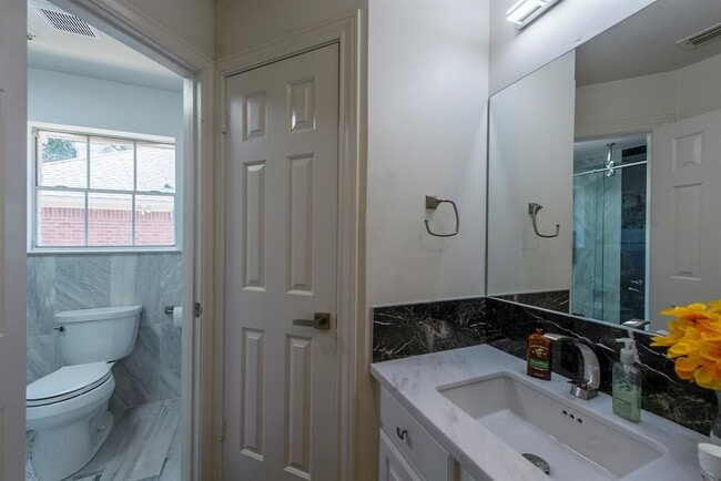 Building Photo - 14111 Manderly Dr