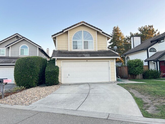 Building Photo - 479 Tioga Ct