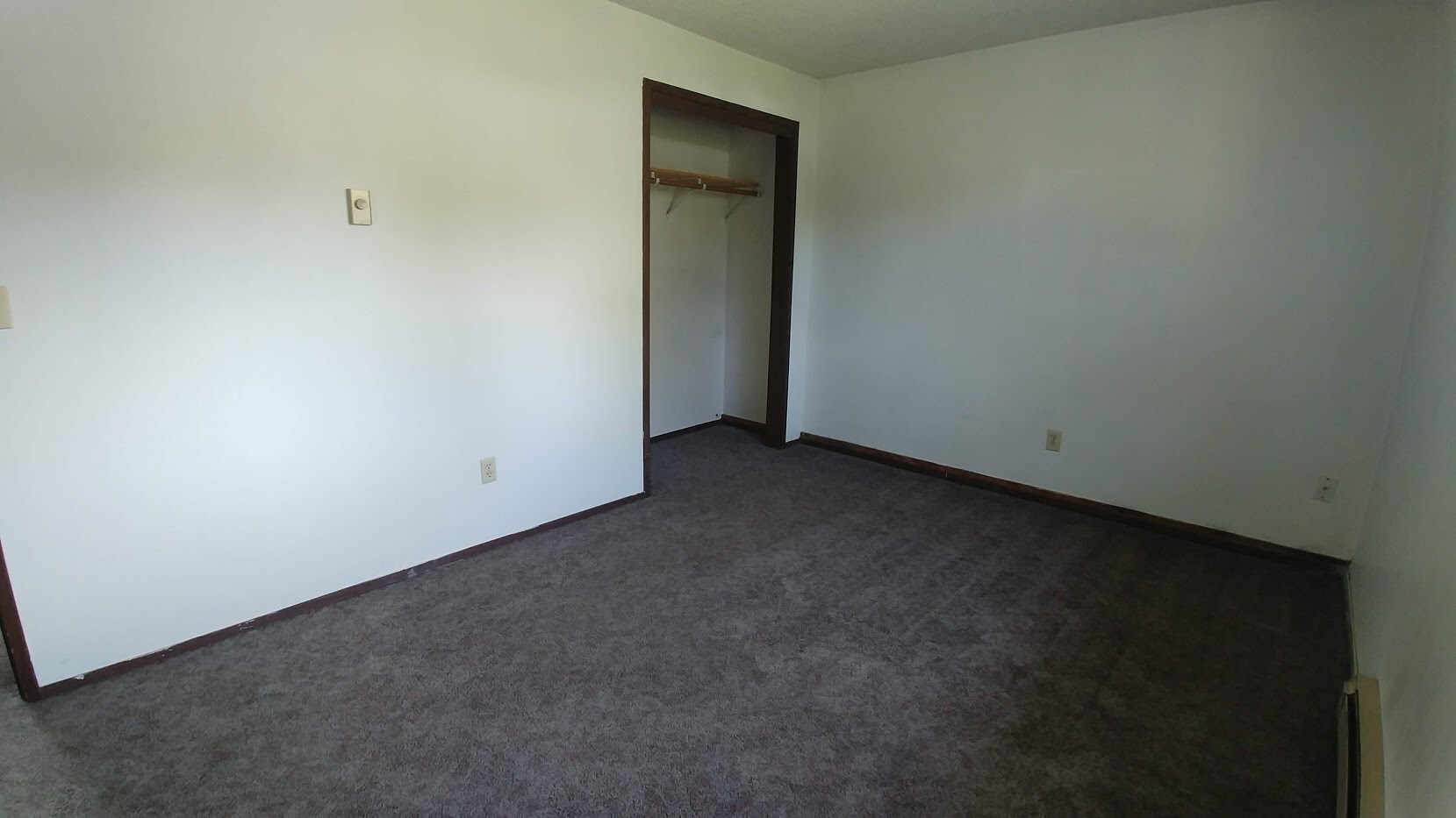 Building Photo - 305 NW Robert St