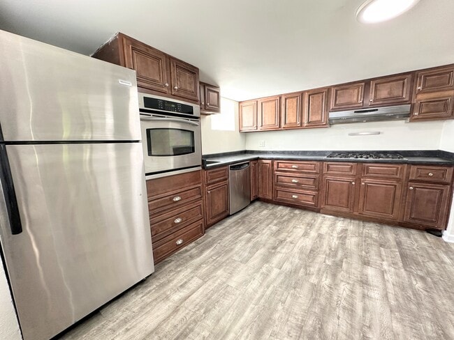 Building Photo - 411 Sapphire Way