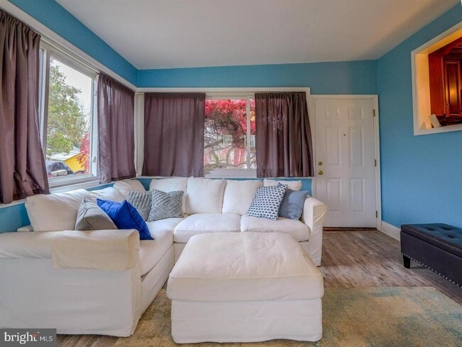 Building Photo - 217 Bramber Dr