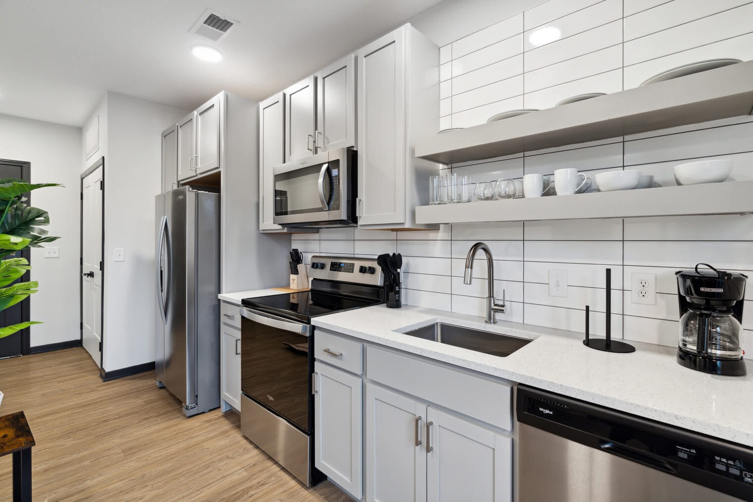 Building Photo - 423 E Michigan St