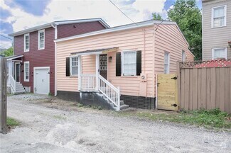 Building Photo - 405 E Anderson Ln