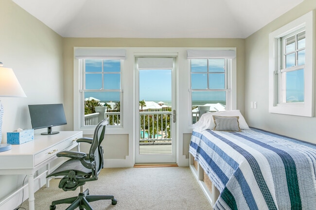Building Photo - 681 Ocean Palm Way