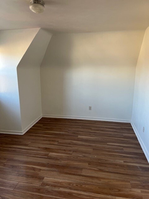 Building Photo - 900 Savannah Ave