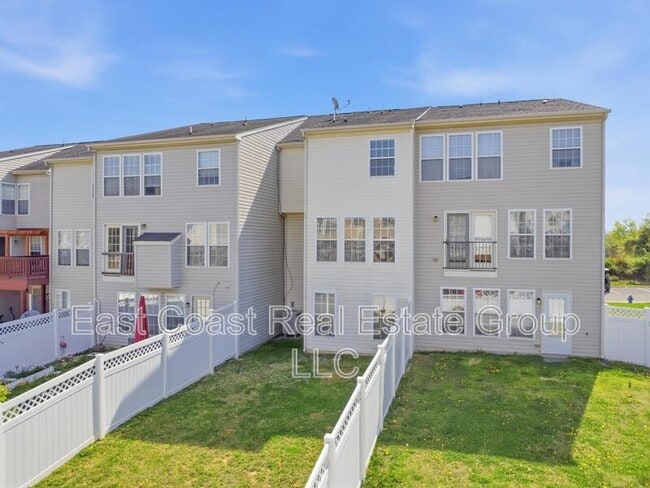 Building Photo - 1247 Mare St