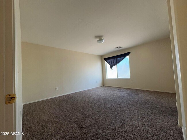 Building Photo - 7207 N 69th Dr