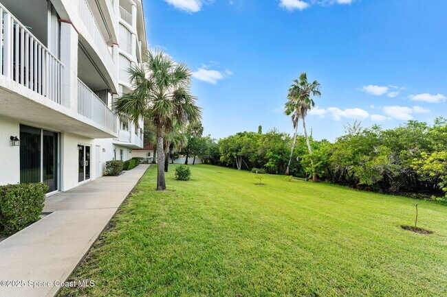Building Photo - 821 Del Rio Way