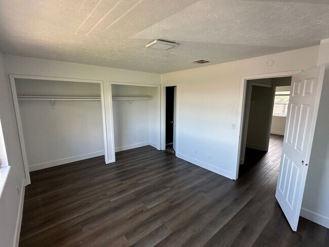 Building Photo - 1741 W 950 N