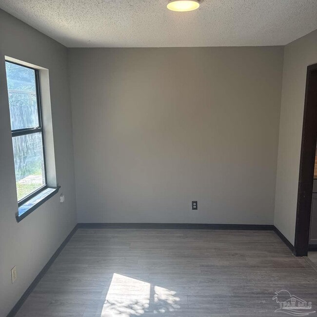 Building Photo - 455 Stara Cir