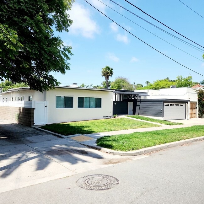 Primary Photo - Charming Morley Field 3 bed 2 bath Home, p...
