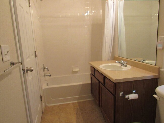 Building Photo - Rare Bradburn Single Family home including Carriage house