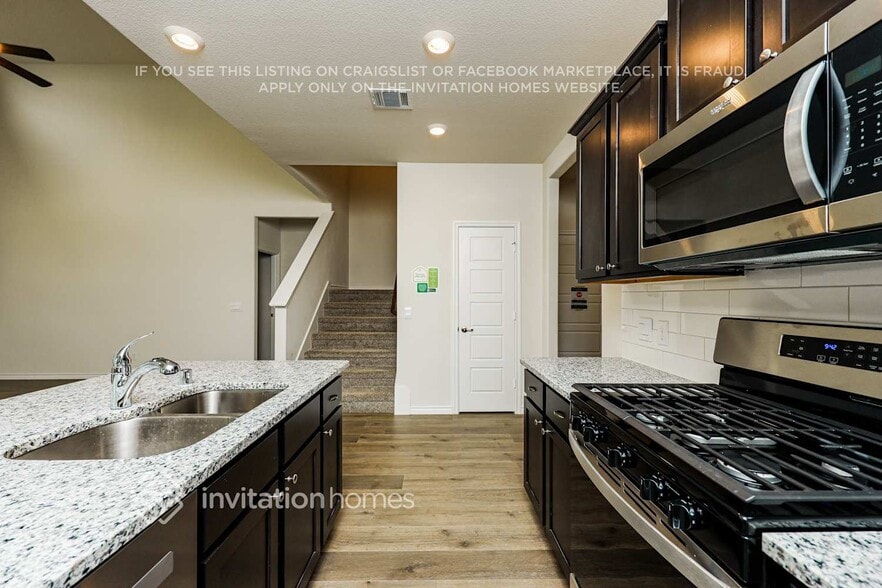 Building Photo - 7432 Alfriston Pl