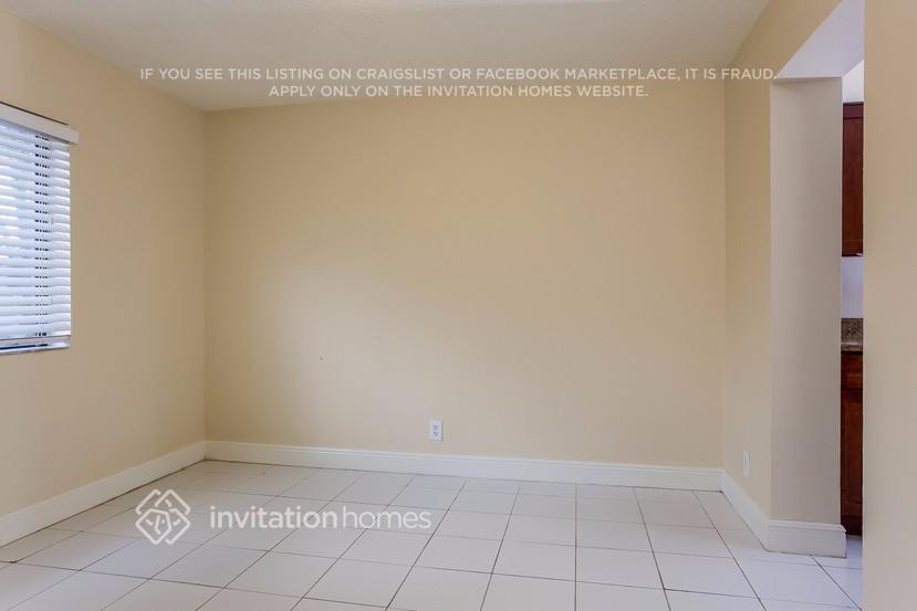 Building Photo - 5756 Strawberry Lakes Cir