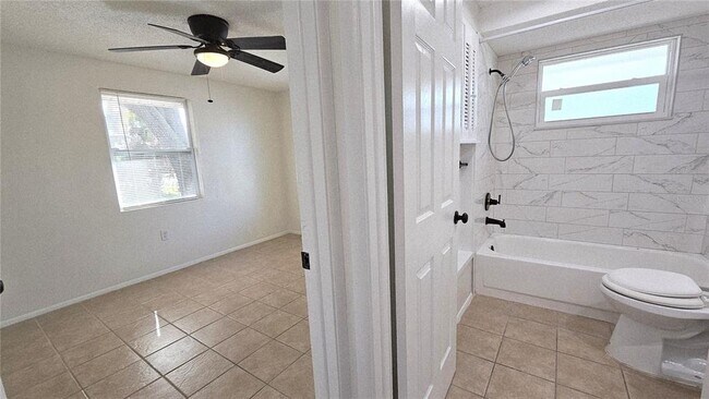 Building Photo - 284 Rotonda Blvd W