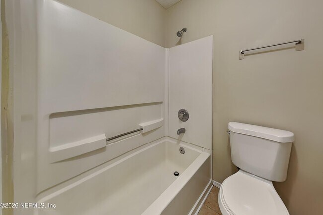 Building Photo - 11332 Island Shore Dr W