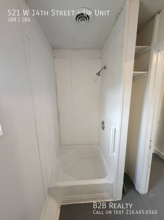 Building Photo - 521 W 14th St