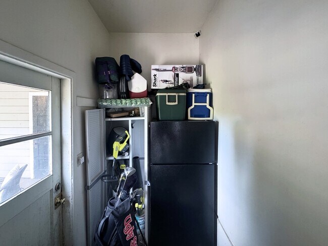 Building Photo - 1470 Anderson Ln