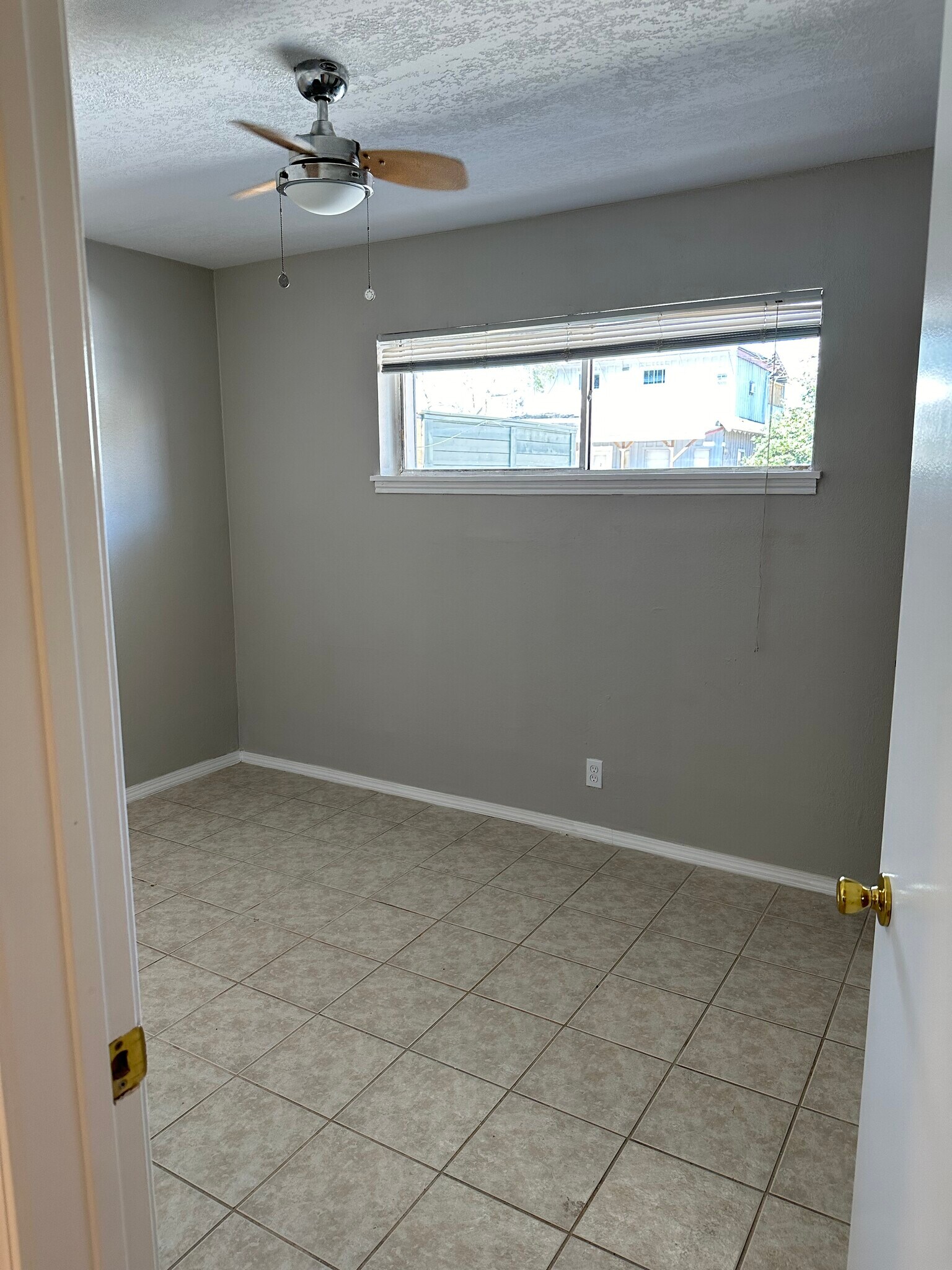 Bedroom - 1219 Welch St