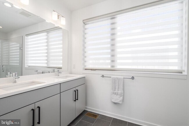 Building Photo - 3101 Riseview Ln