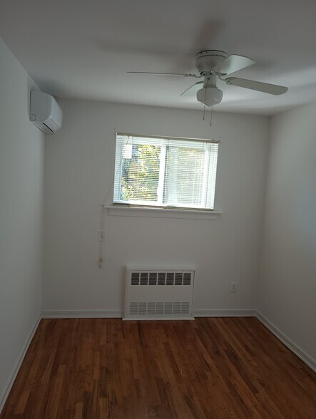 Bedroom four - 819 Brooklyn Ave