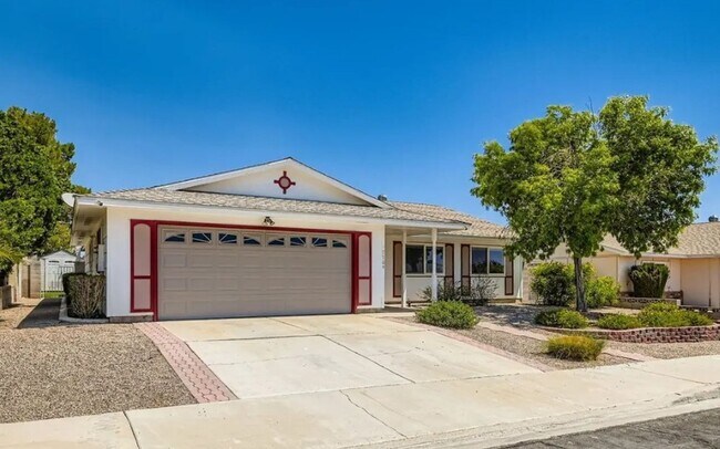 A fantastic single-story home with a priv... - A fantastic  single-story home with a priv...