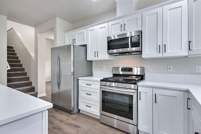 Building Photo - Updated, DuPont 3 BR home with AC for rent.
