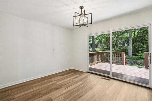 Building Photo - 3705 Donaldson Dr NE