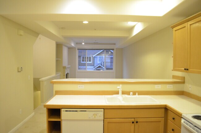 Building Photo - Klahanie 2 bedroom condo is available to m...