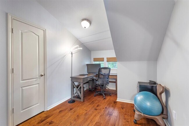 Building Photo - 13011 Far Point Manor Ct