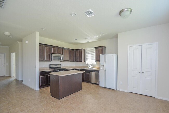 Building Photo - 5827 Banyan Oak Ct