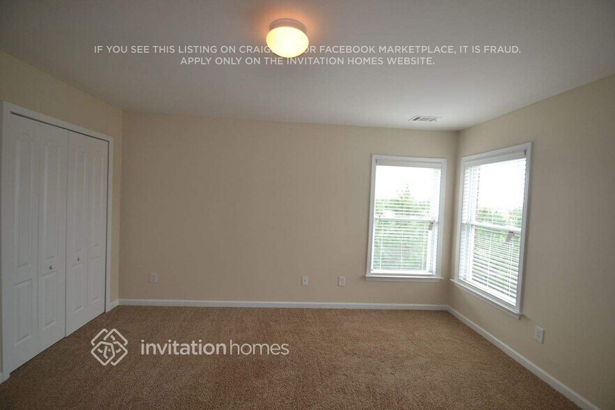 Building Photo - 1383 Sandrock Ln SW