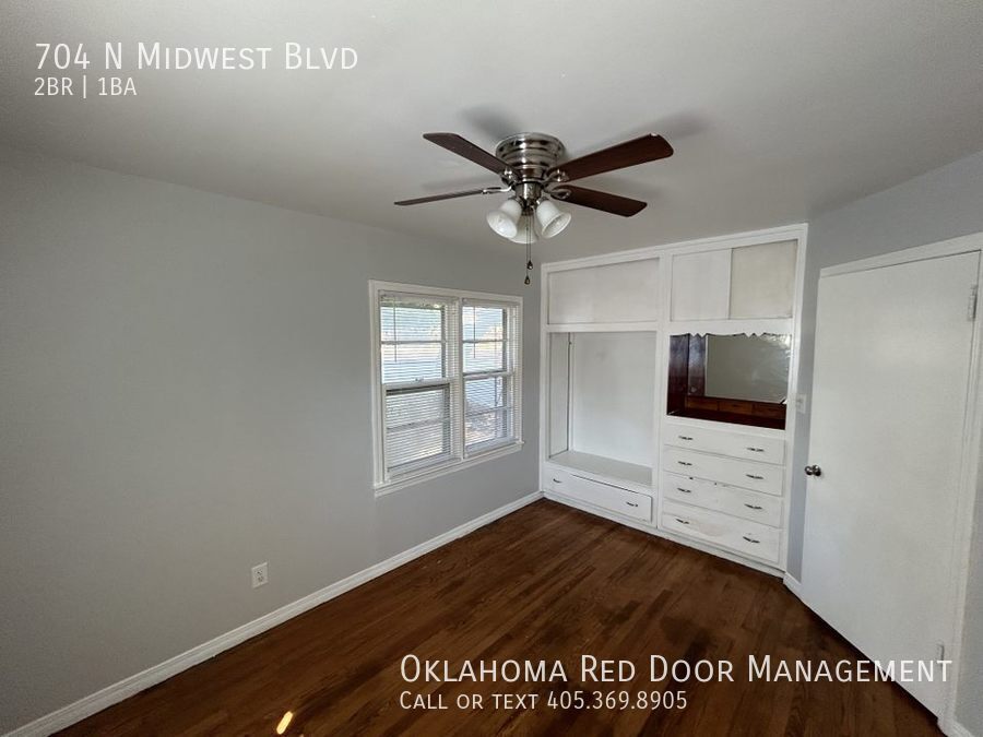 Building Photo - 704 N Midwest Blvd