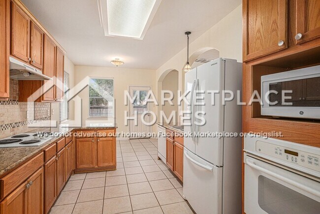 Building Photo - 200 Frontier Cove