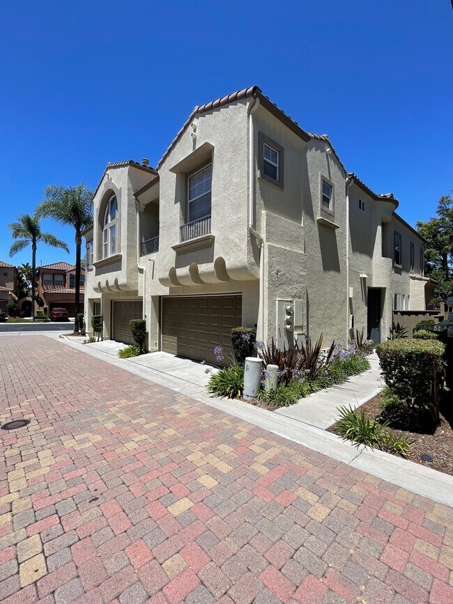 Primary Photo - 11530 Miro Cir