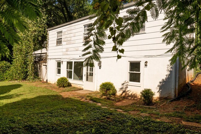 Building Photo - 114 Stratford Ct