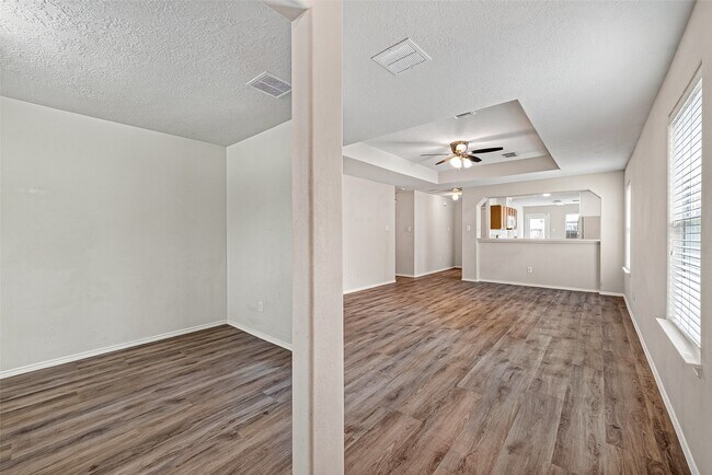 Building Photo - 19119 Yaupon Ranch Dr