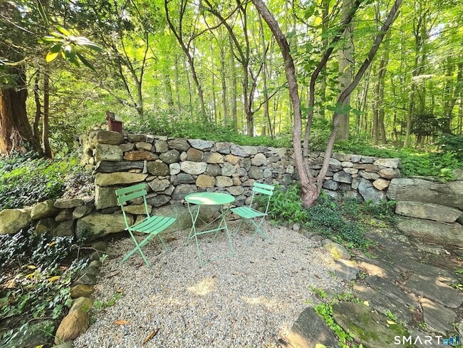 Building Photo - 1035 Southford Rd